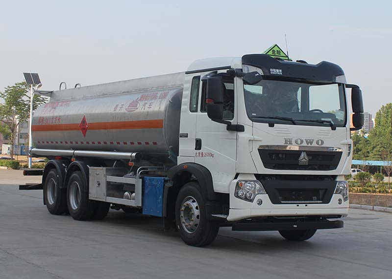 岱陽(yáng)牌TAG5260GYY鋁合金運(yùn)油車(chē)公告圖片