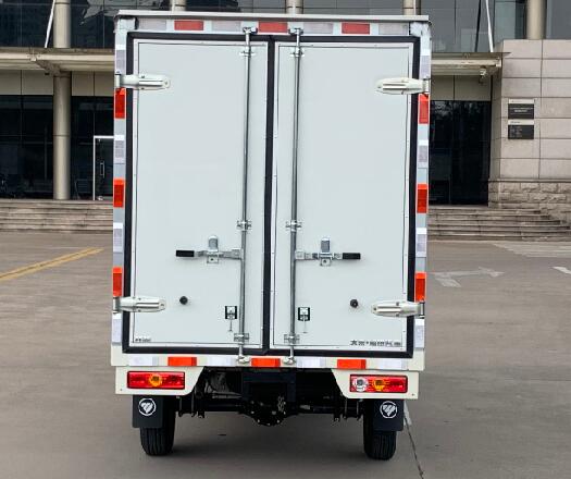 福田牌BJ5030XXY4AV6-02廂式運輸車公告圖片