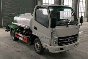 绿化喷洒车