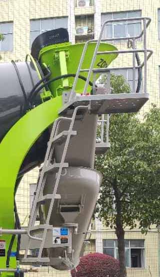 中聯(lián)牌ZLJ5318GJBJWE混凝土攪拌運(yùn)輸車公告圖片