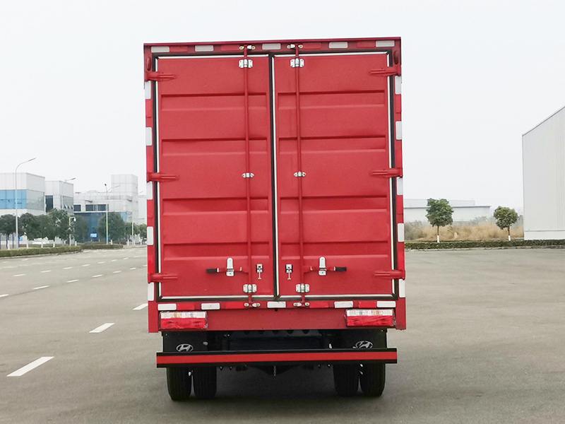 現(xiàn)代牌CHM5040XXYZDC33T廂式運輸車公告圖片