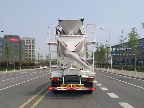 仁拓博歌牌ZBG5318GJB30E7混凝土攪拌運(yùn)輸車公告圖片