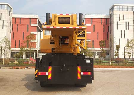 三一牌SYM5506JQZ(STC900T6)汽車起重機(jī)公告圖片