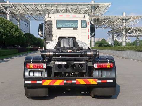 中聯(lián)牌ZBH5312ZXXZZE6車廂可卸式垃圾車公告圖片