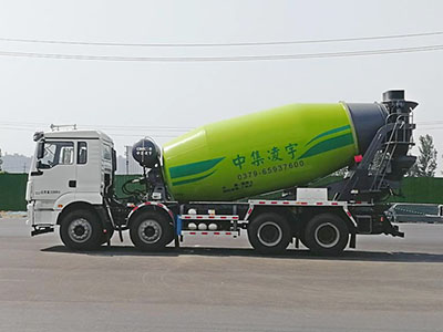 凌宇牌CLY5314GJB30E57混凝土攪拌運(yùn)輸車(chē)公告圖片