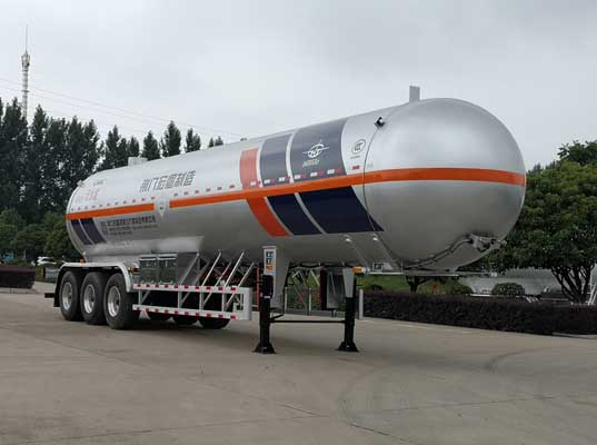 宏图牌13.5米26.4吨3轴液化气体运输半挂车(HT9409GYQD3)