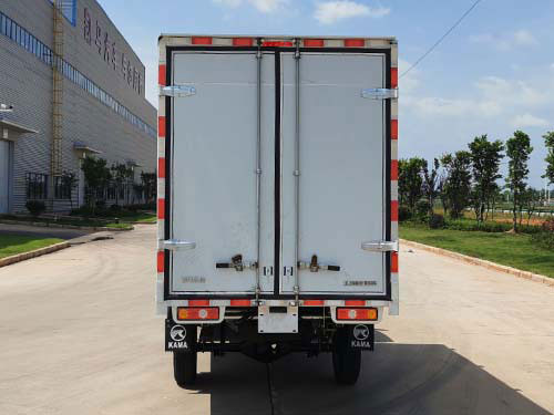 凯马牌KMC5033XYKQ340D6翼开启厢式车公告图片