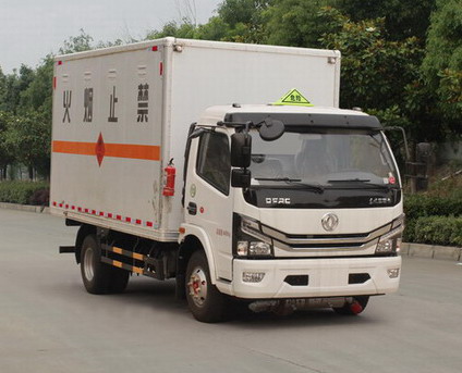 东风牌EQ5046XRQ8CD2ACWXP易燃气体厢式运输车公告图片