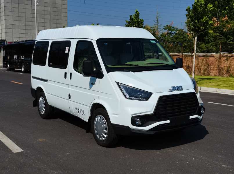 宇通牌ZK5042XYB5運(yùn)兵車公告圖片