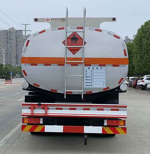 楚飞牌CLQ5260GRY6D易燃液体罐式运输车公告图片