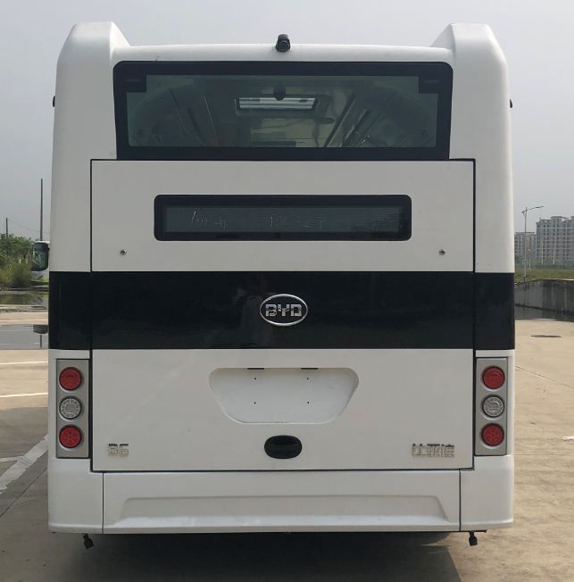 比亚迪牌BYD6700B2EV1纯电动低入口城市客车公告图片