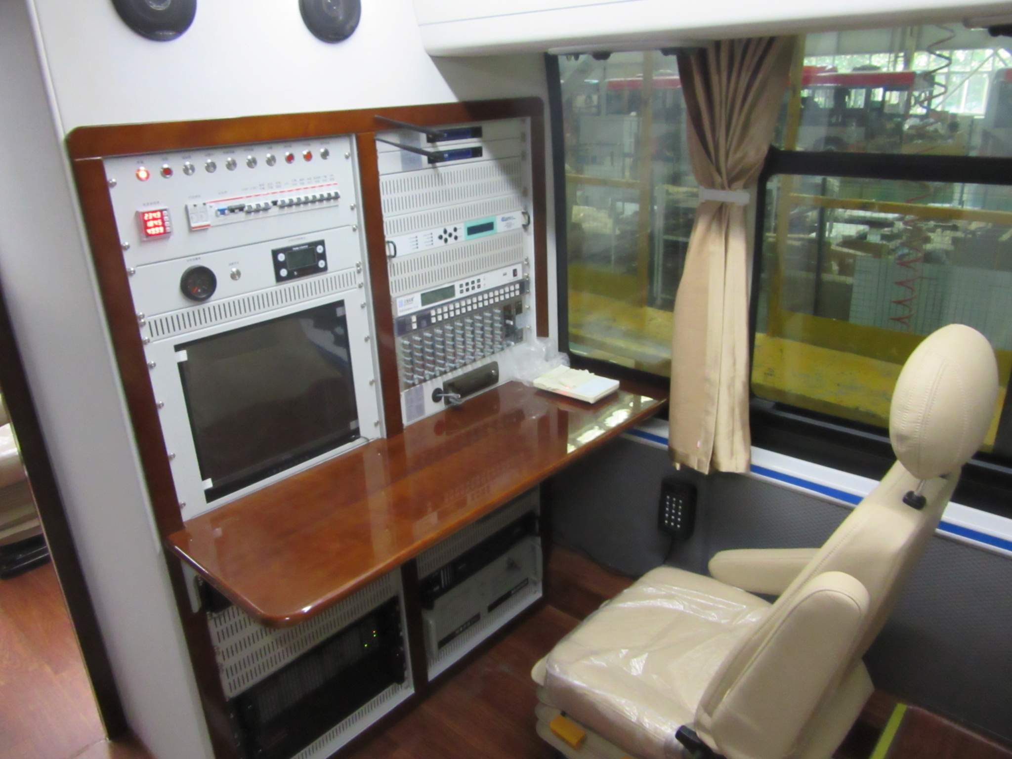 宇通牌ZK5180XZH5指挥车公告图片