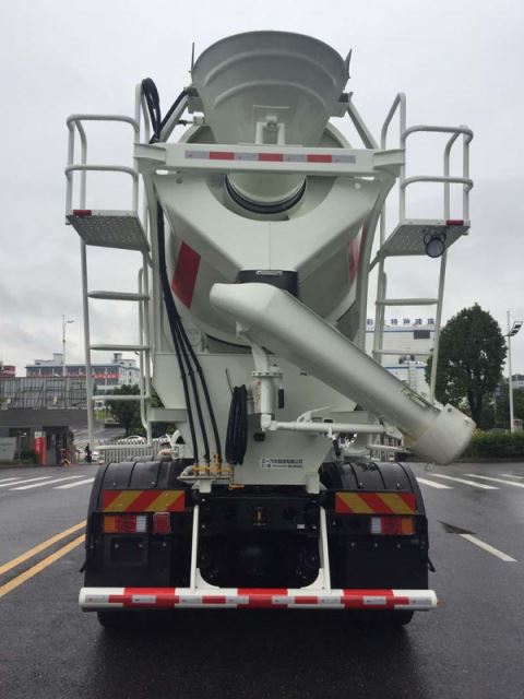 三一牌SYM5310GJB1E混凝土攪拌運輸車公告圖片