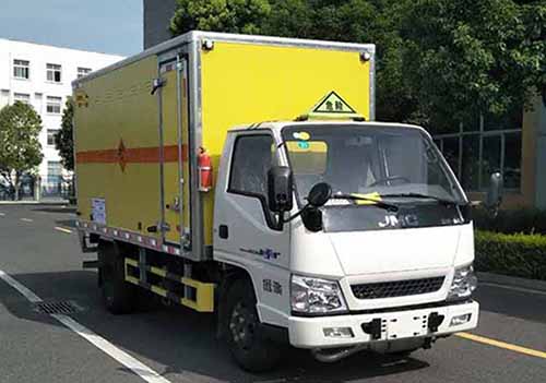 路捷順牌ULC5048XQYJ5爆破器材運(yùn)輸車公告圖片