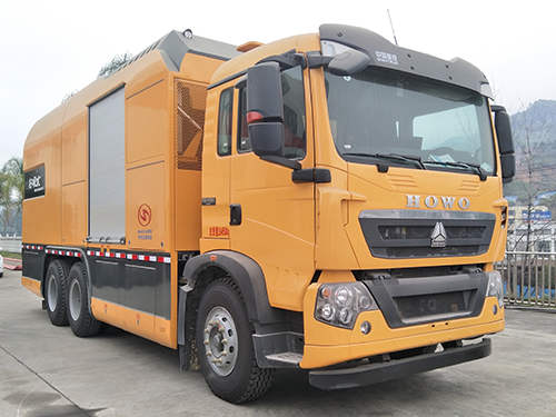 龍吸水牌FLG5180TPS62Z大流量排水搶險(xiǎn)車(chē)公告圖片