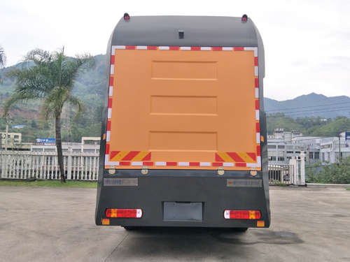 龍吸水牌FLG5180TPS62Z大流量排水搶險(xiǎn)車(chē)公告圖片