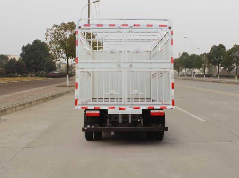 東風(fēng)牌EQ5041CCQ8CD3AC畜禽運輸車公告圖片