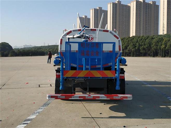 東風(fēng)牌DFZ5075GPS3CDF綠化噴灑車公告圖片