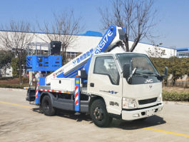 高空作业车