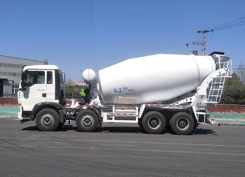唐鴻重工牌XT5313GJBT5E8混凝土攪拌運(yùn)輸車公告圖片
