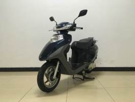 两轮摩托车
