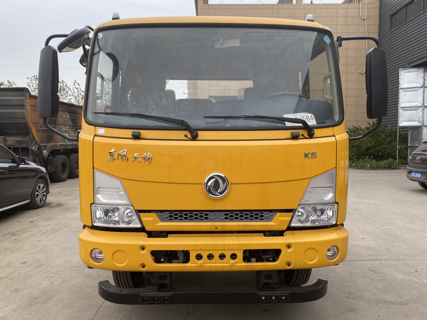 筑馬牌ZZM5140GLQ瀝青灑布車(chē)公告圖片