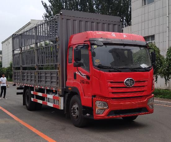 解放牌CA5180CCYP28K1L4E5倉(cāng)柵式運(yùn)輸車公告圖片