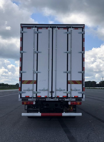 解放牌CA5250XXYP66K24L6T1E6廂式運(yùn)輸車(chē)公告圖片