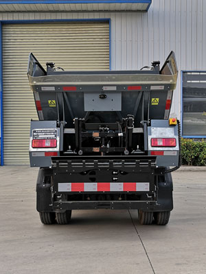 東岳牌ZTQ5040ZZZE2Y28BEV純電動自裝卸式垃圾車公告圖片