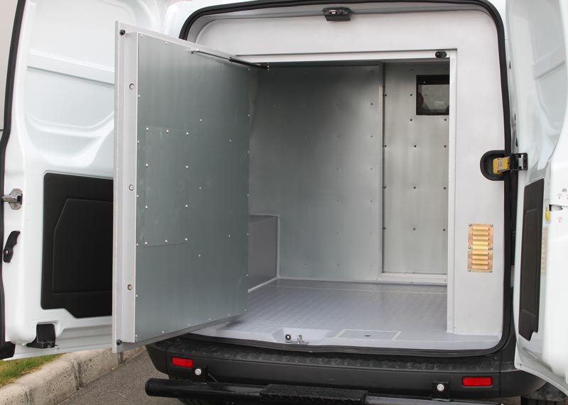 寶龍牌TBL5037XYC-AM1防彈運(yùn)鈔車公告圖片