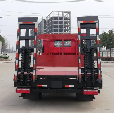 解放牌CA5040TPBP40K62L2E5A84平板運(yùn)輸車(chē)公告圖片