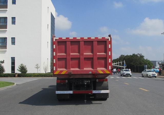 豪沃牌ZZ5317ZLJV326GF1L自卸式垃圾车公告图片