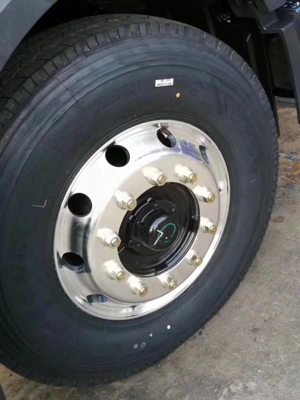 東風(fēng)牌EQ5320ZXXSBEV純電動(dòng)車(chē)廂可卸式垃圾車(chē)公告圖片