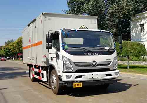 駝馬牌JLC5128XRYFH易燃液體廂式運(yùn)輸車公告圖片