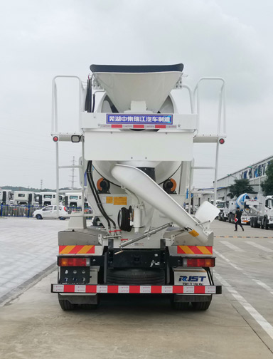 瑞江牌WL5310GJBDFG6A8混凝土攪拌運輸車公告圖片