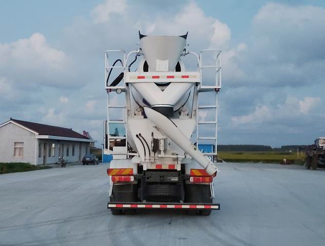 豪沃牌ZZ5317GJBN306GE1B混凝土攪拌運(yùn)輸車公告圖片