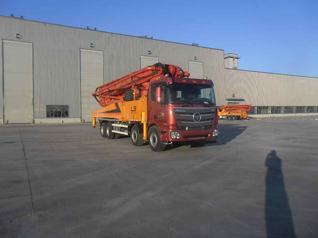 福田牌BJ5449THB-XD混凝土泵車公告圖片