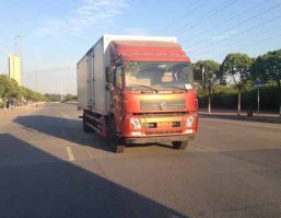 厢式运输车