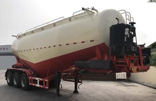 下灰半挂车