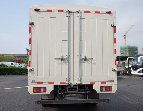 江鈴牌JX5065CCYTG26倉柵式運輸車公告圖片