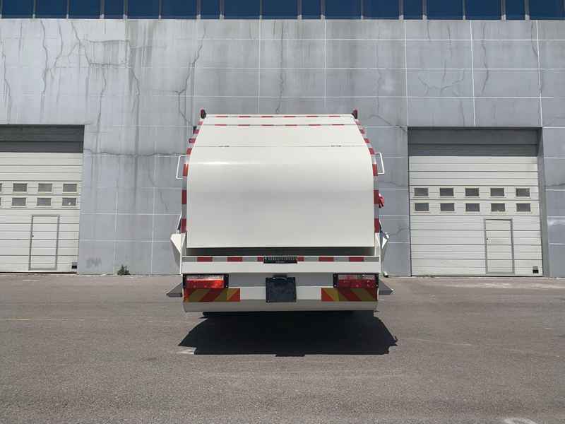 馳遠牌BSP5183ZYS壓縮式垃圾車公告圖片