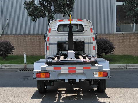 五菱牌LQG5029ZXXP6車(chē)廂可卸式垃圾車(chē)公告圖片