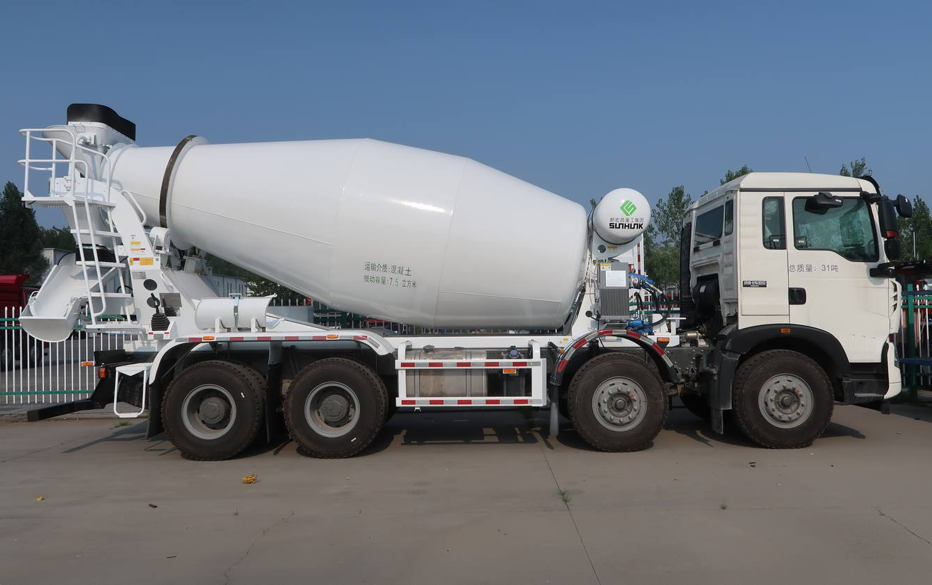 宏昌天馬牌HCL5317GJBZZN30G61混凝土攪拌運(yùn)輸車公告圖片