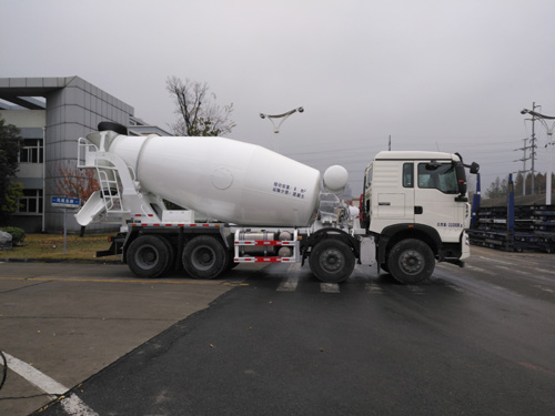 通華牌THT5316GJB13DB混凝土攪拌運(yùn)輸車公告圖片