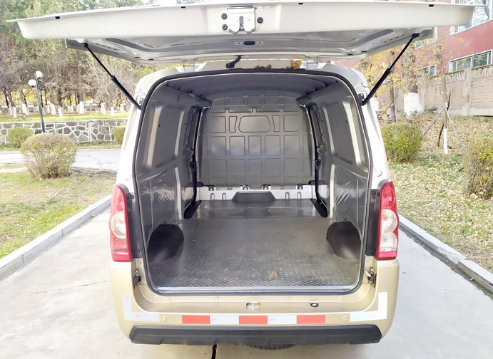 五菱牌GXA5033XXYBEV純電動廂式運(yùn)輸車公告圖片