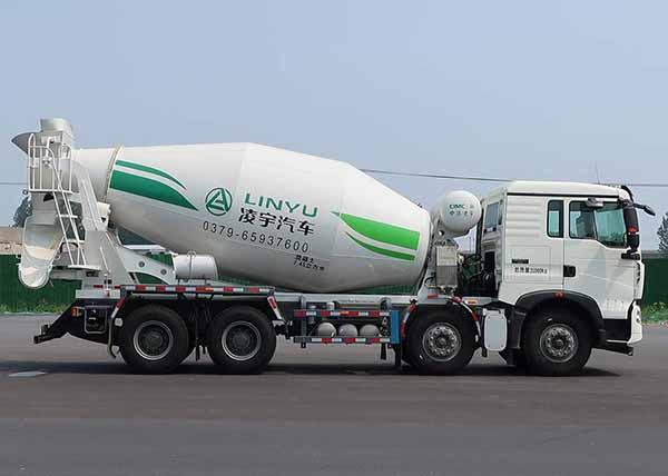 凌宇牌CLY5317GJB30E54混凝土攪拌運(yùn)輸車公告圖片