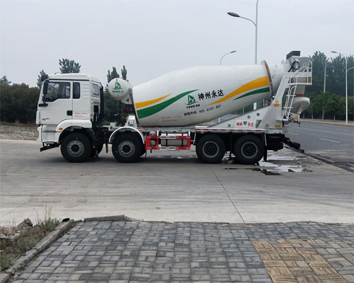 神州永達(dá)牌AYD5319GJBSX30混凝土攪拌運(yùn)輸車公告圖片