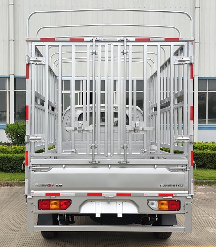 五菱牌LZW5028CCYSTWV倉柵式運輸車公告圖片