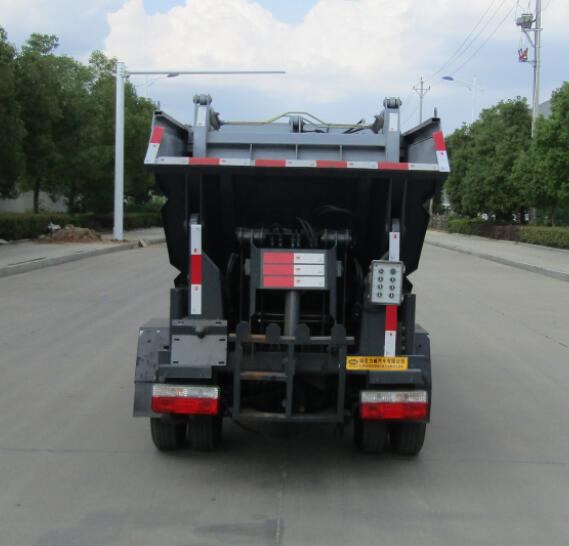 中汽力威牌HLW5045ZZZ6EQ自裝卸式垃圾車公告圖片