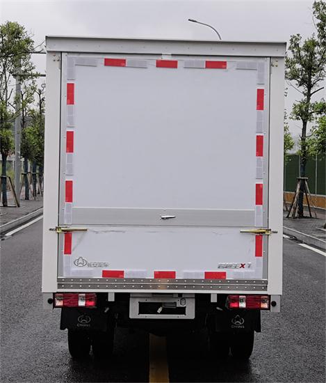 長(zhǎng)安牌SC5024XYKXAS6B1翼開(kāi)啟廂式車(chē)公告圖片